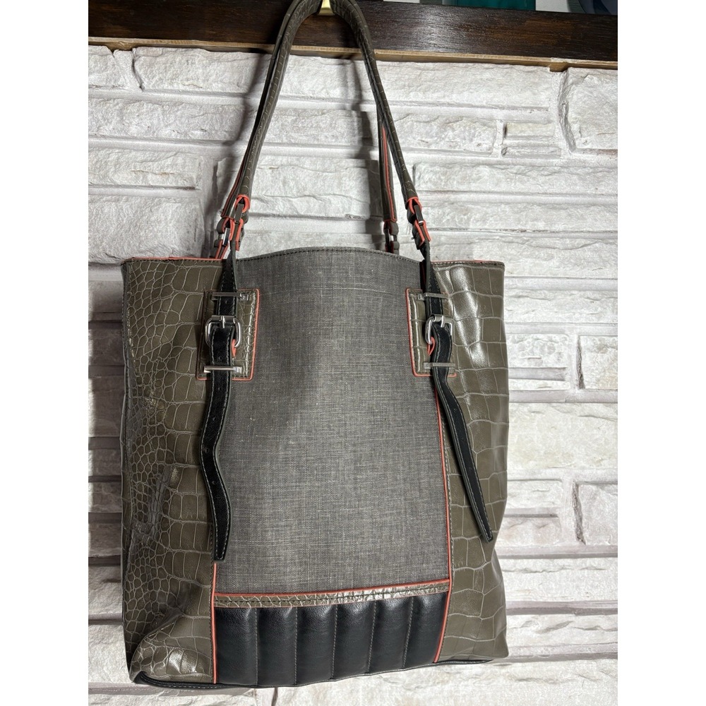 Simply Vera Vera Wang Large Fashion Shoulder Bag Gray Orange Many Inner Pockets